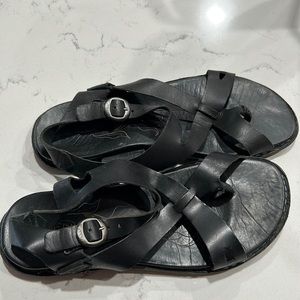 Keen womens black sandals 6.5